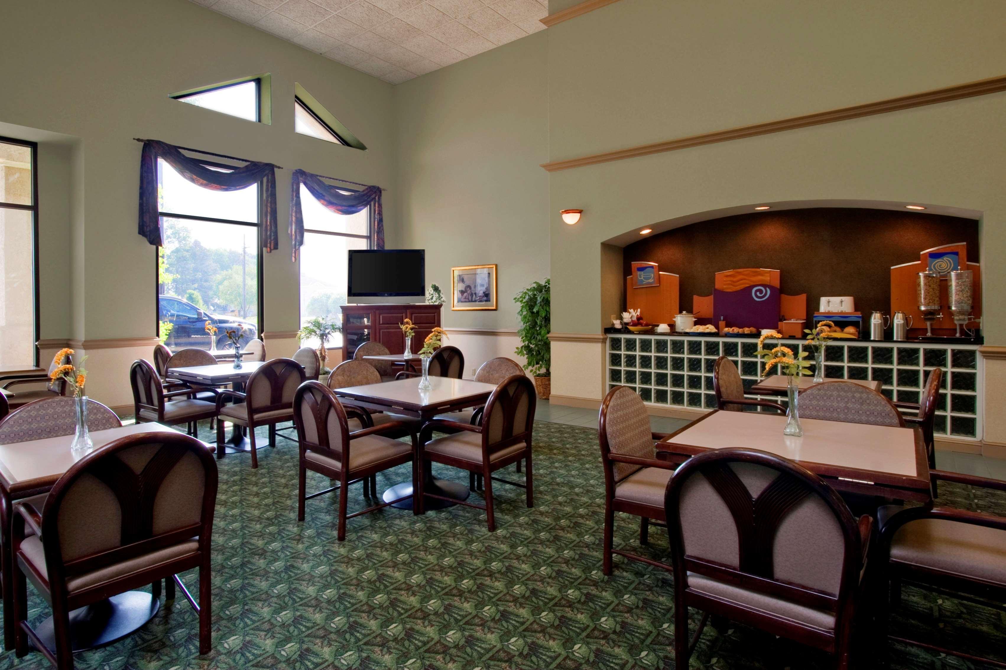 Americas Best Value Inn - Tunica Resort Robinsonville Ресторан фото
